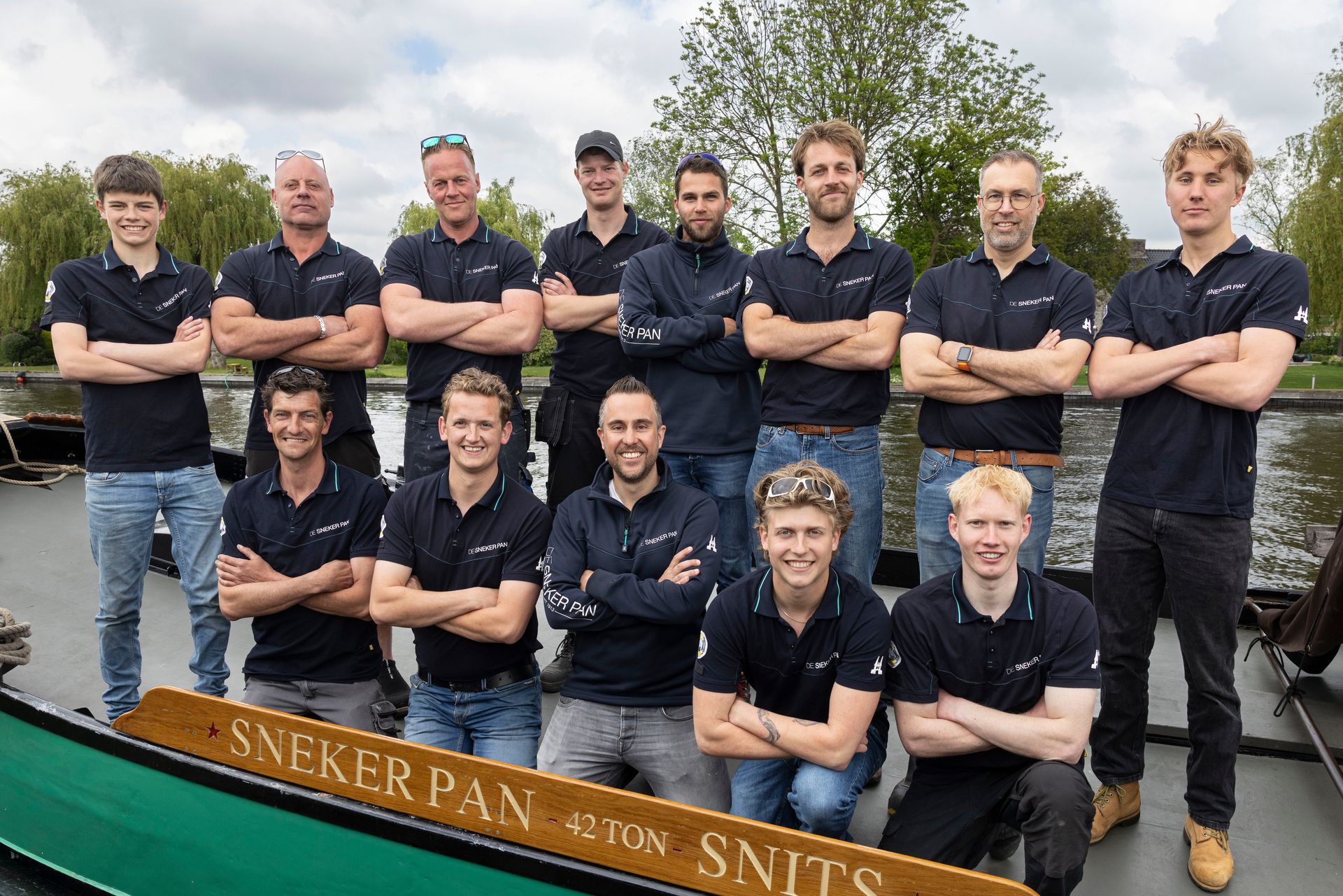 De bemanning en het bestuur van De Sneker Pan in seizoen 2026